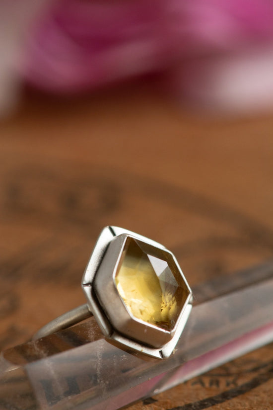 SHINING CITRINE SILVER RING - Fly Free