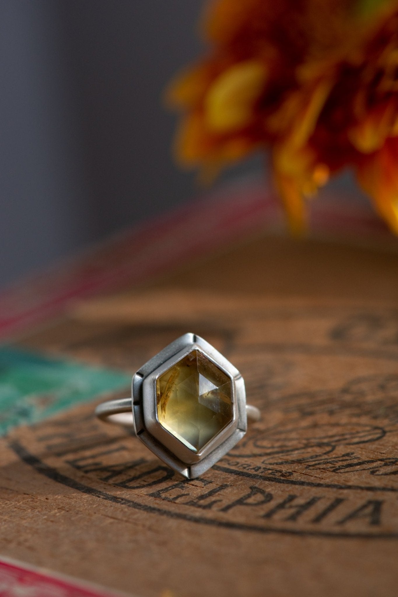 SHINING CITRINE SILVER RING - Fly Free