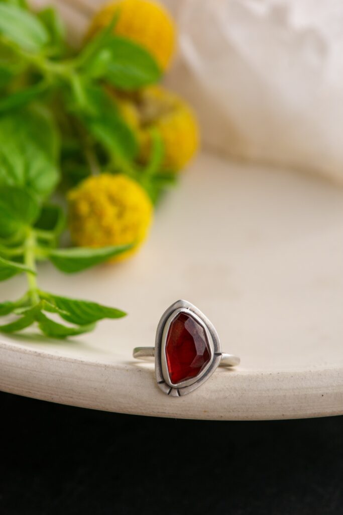 ADAMANTINE GARNET RING