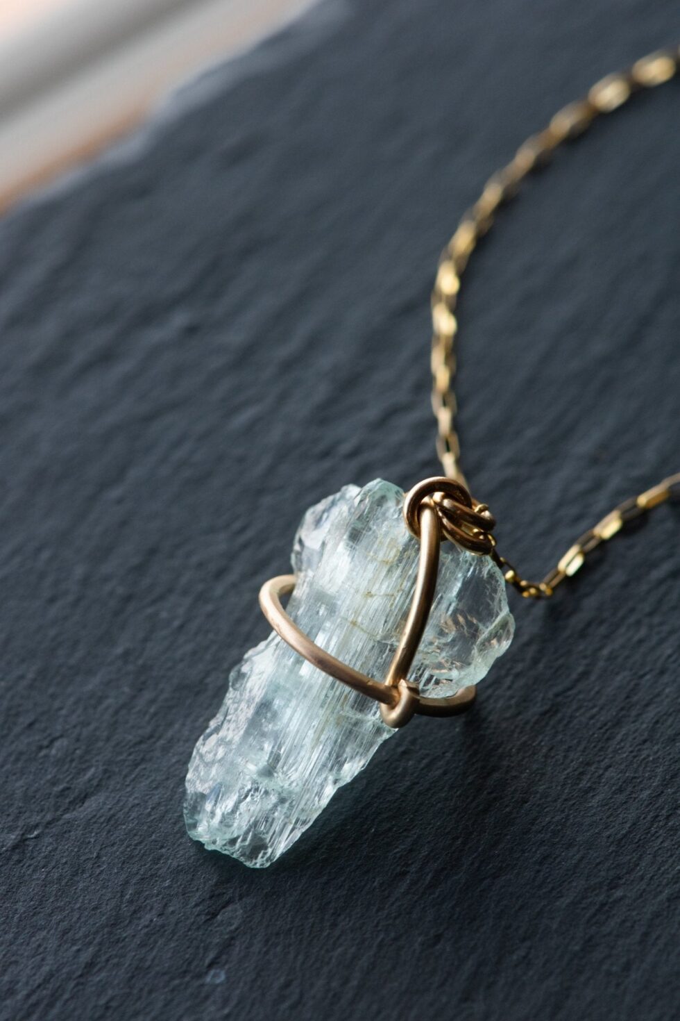 DAGGER AQUAMARINE NECKLACE - Fly Free