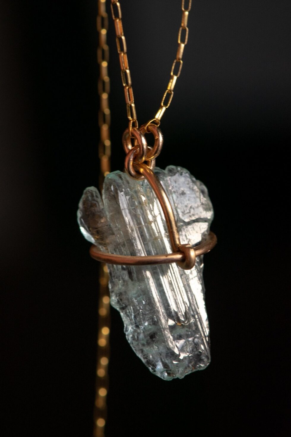 DAGGER AQUAMARINE NECKLACE - Fly Free