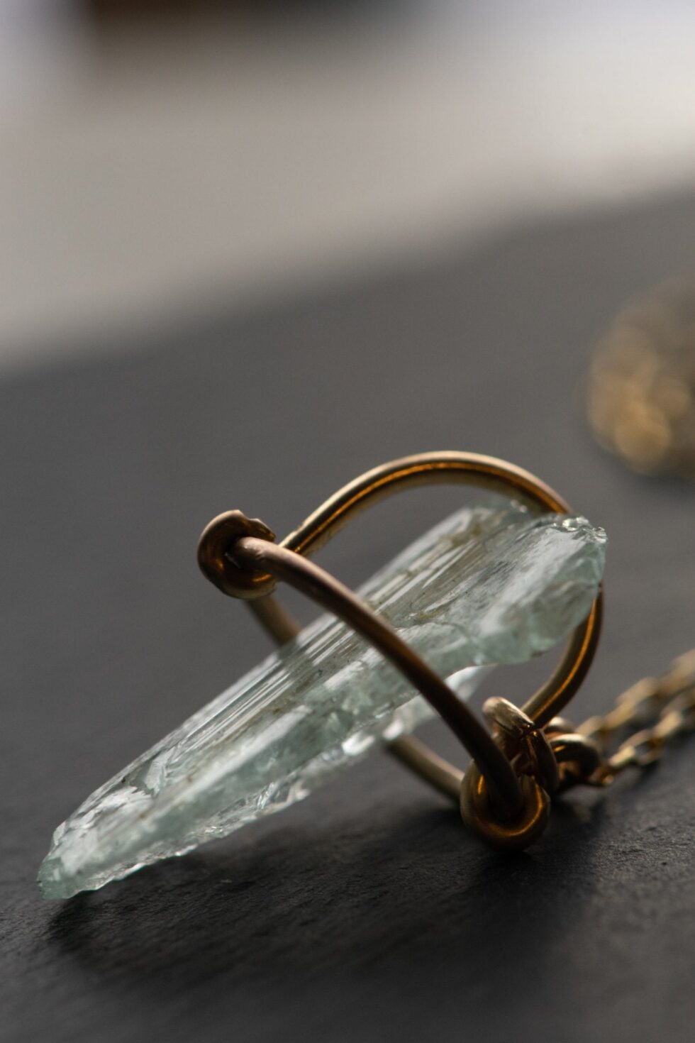 DAGGER AQUAMARINE NECKLACE - Fly Free