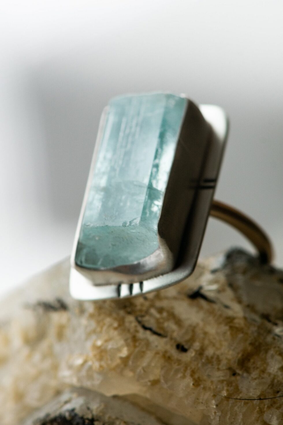 DELIGHTFUL AQUAMARINE RING - Fly Free