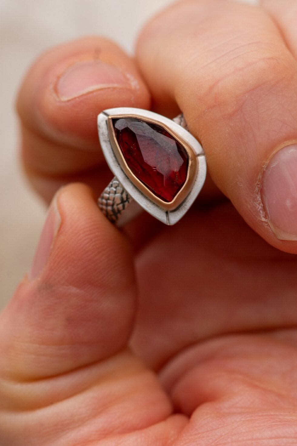 EXPEDITE GARNET RING - Fly Free
