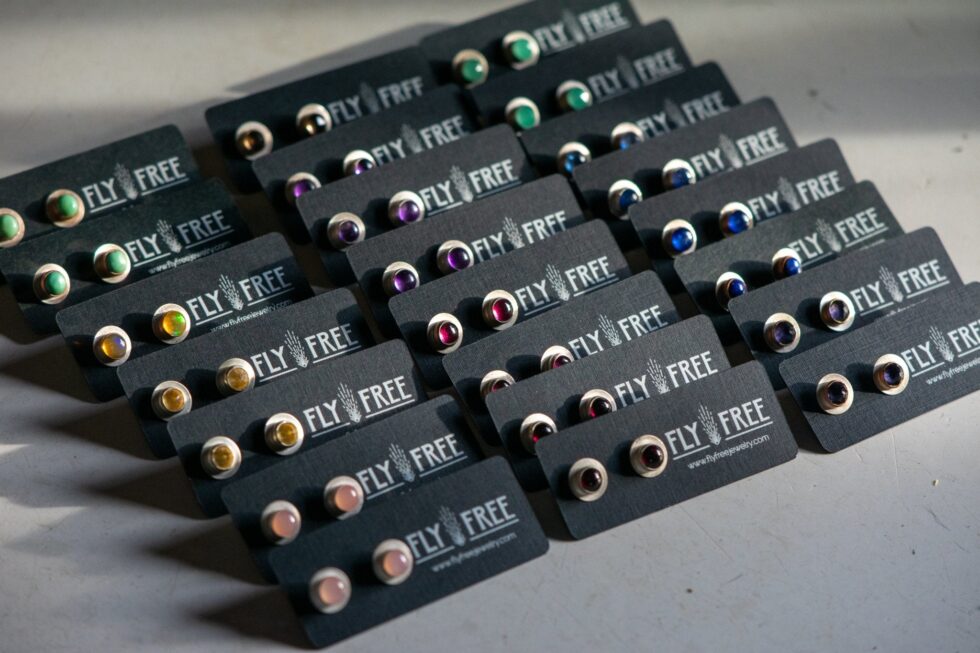 GEM STUDS - Fly Free