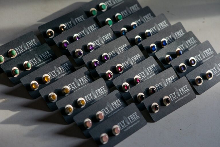 GEM STUDS - Fly Free