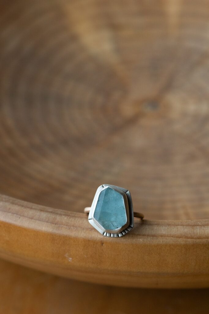 LUSTROUS AQUAMARINE RING - Fly Free