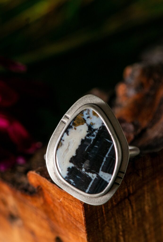 OLD WOOD OLD MONTANA RING - Fly Free