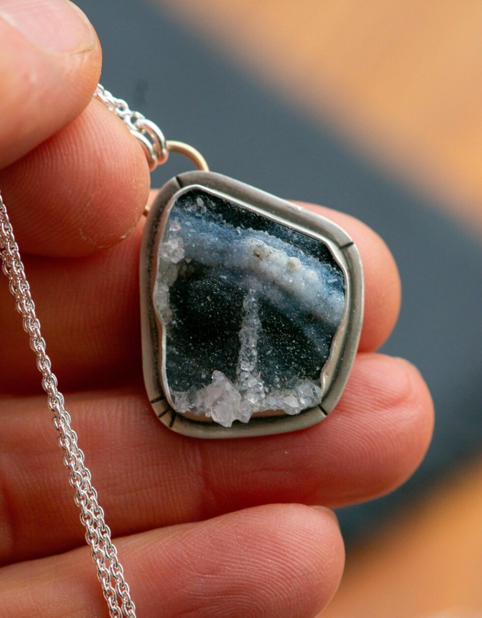 PSILOMELANE DRUZY DIVINER NECKLACE - Fly Free