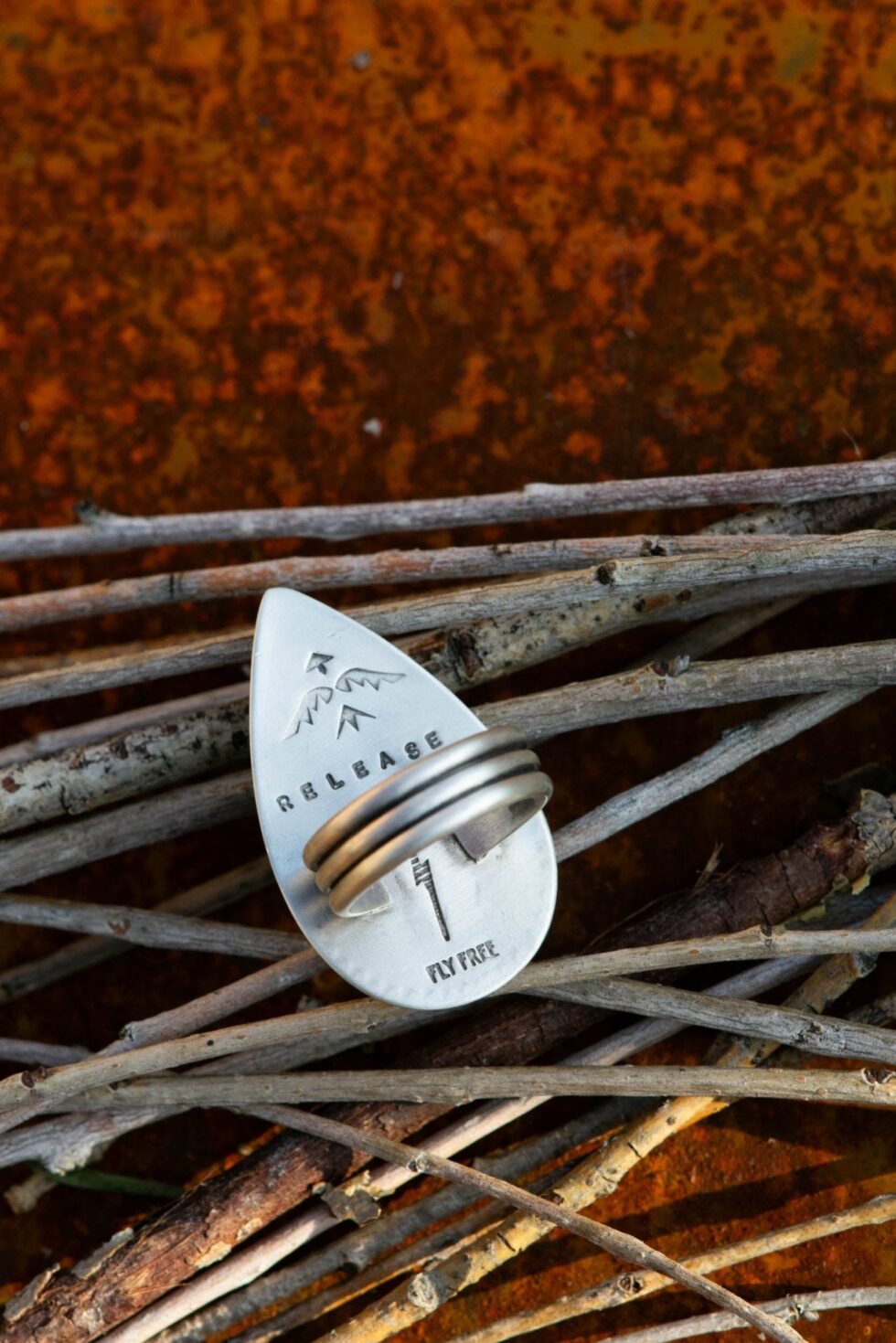 RELEASE VARISCITE RING - Fly Free