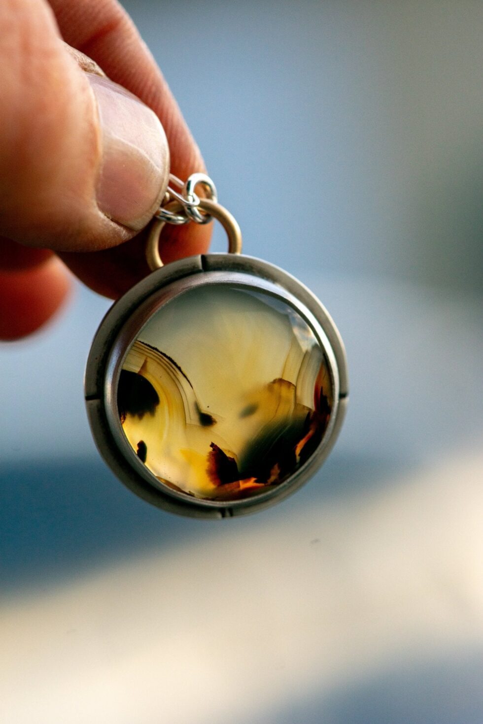 RISING MONTANA AGATE NECKLACE - Fly Free