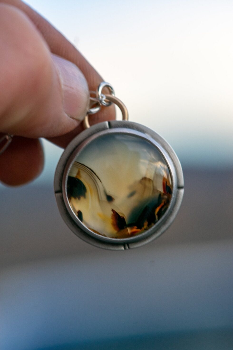 RISING MONTANA AGATE NECKLACE - Fly Free