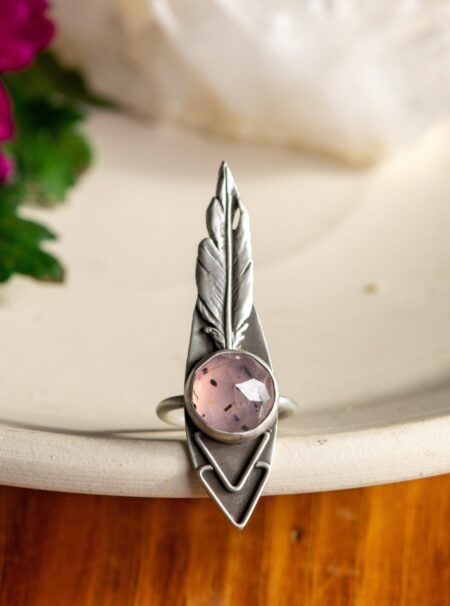 ROSE QUARTZ DIVINER RING - Fly Free
