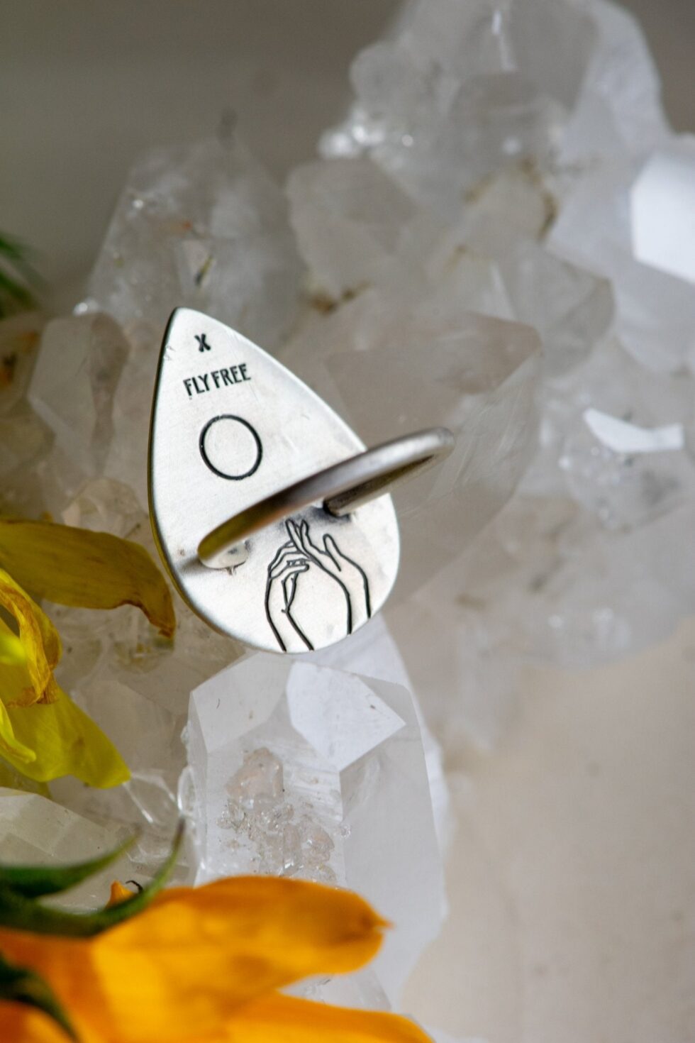 STARBURST RUTILATED QUARTZ RING - Fly Free