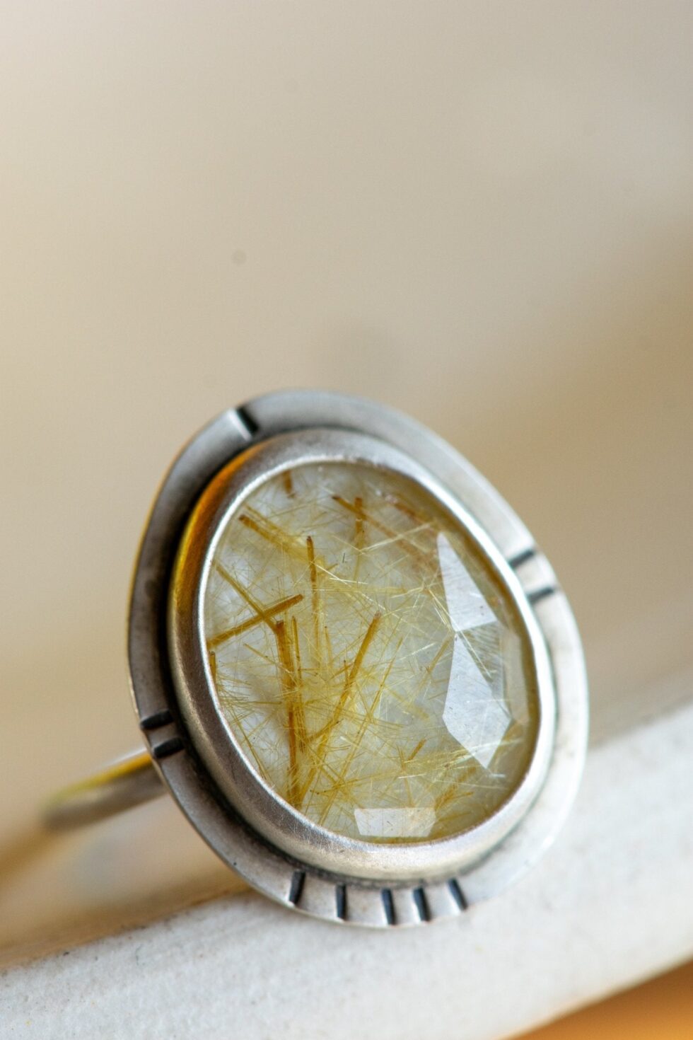 ZING RUTILATED QUARTZ RING - Fly Free